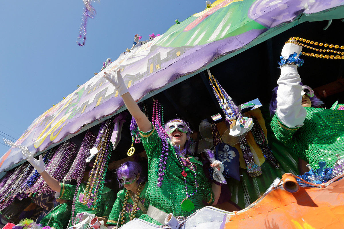 Krewe of Iris 2017 rolls in New Orleans: See Mardi Gras parade photos